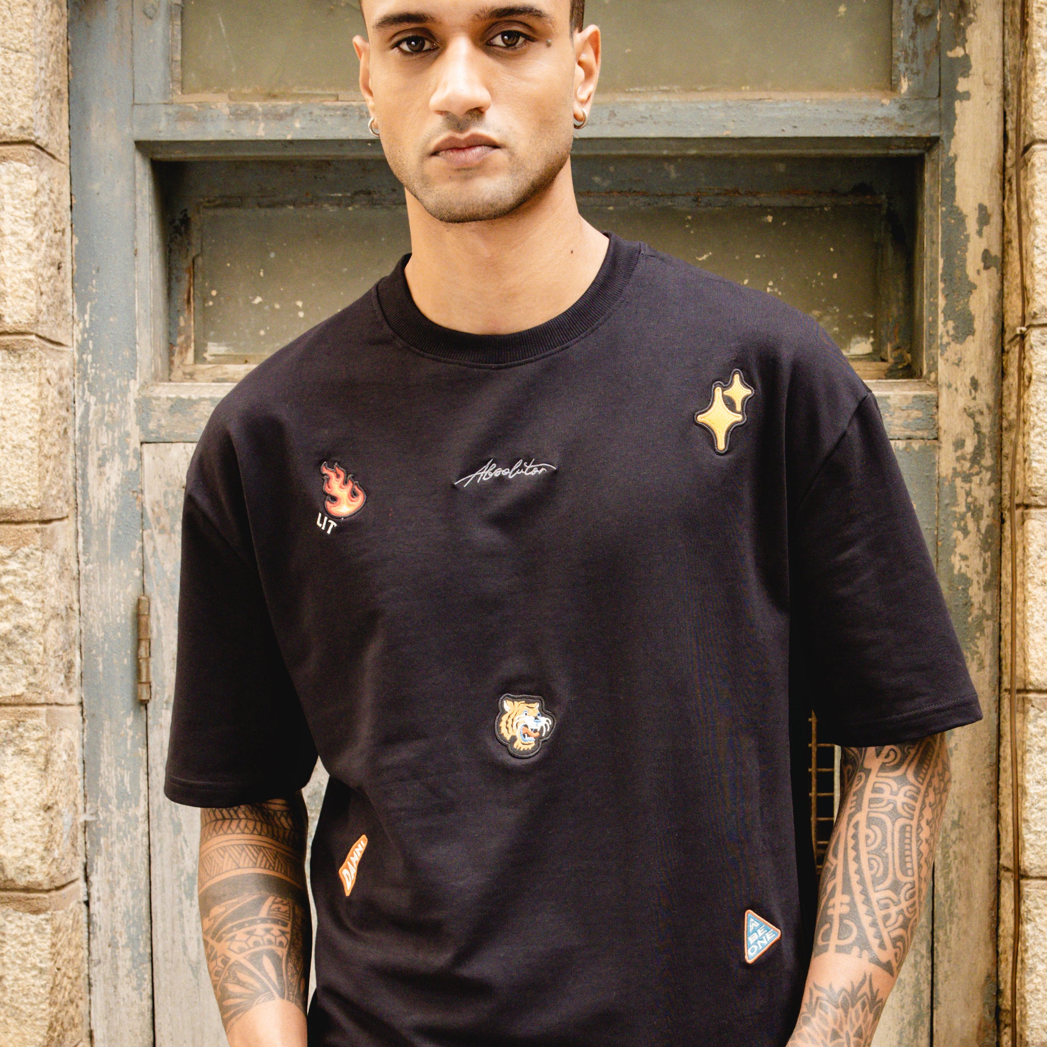 Six Patches Fierce Tiger Oversized Black T-Shirt